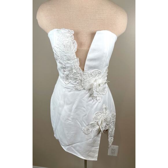 Sau Lee Fleur Floral Appliqué White Strapless Mini Dress Size 4 - Picture 5 of 10